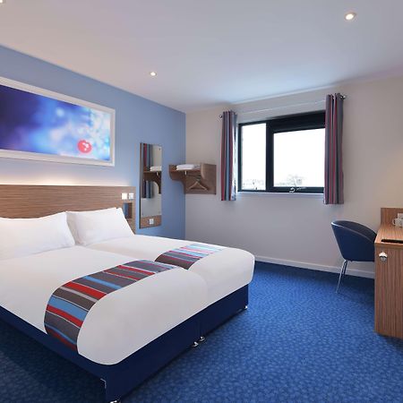 Travelodge Уотърфорд Екстериор снимка