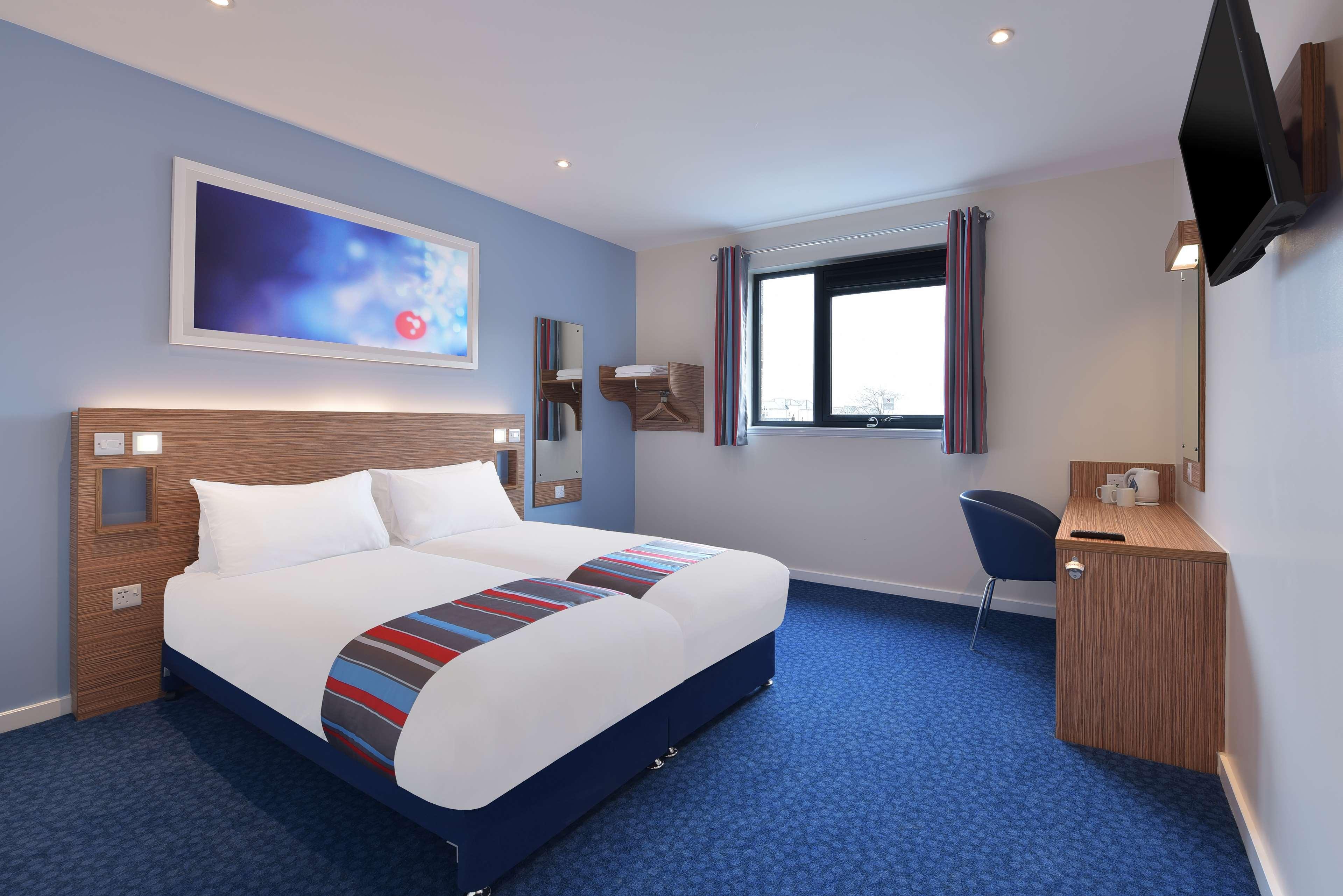 Travelodge Уотърфорд Екстериор снимка