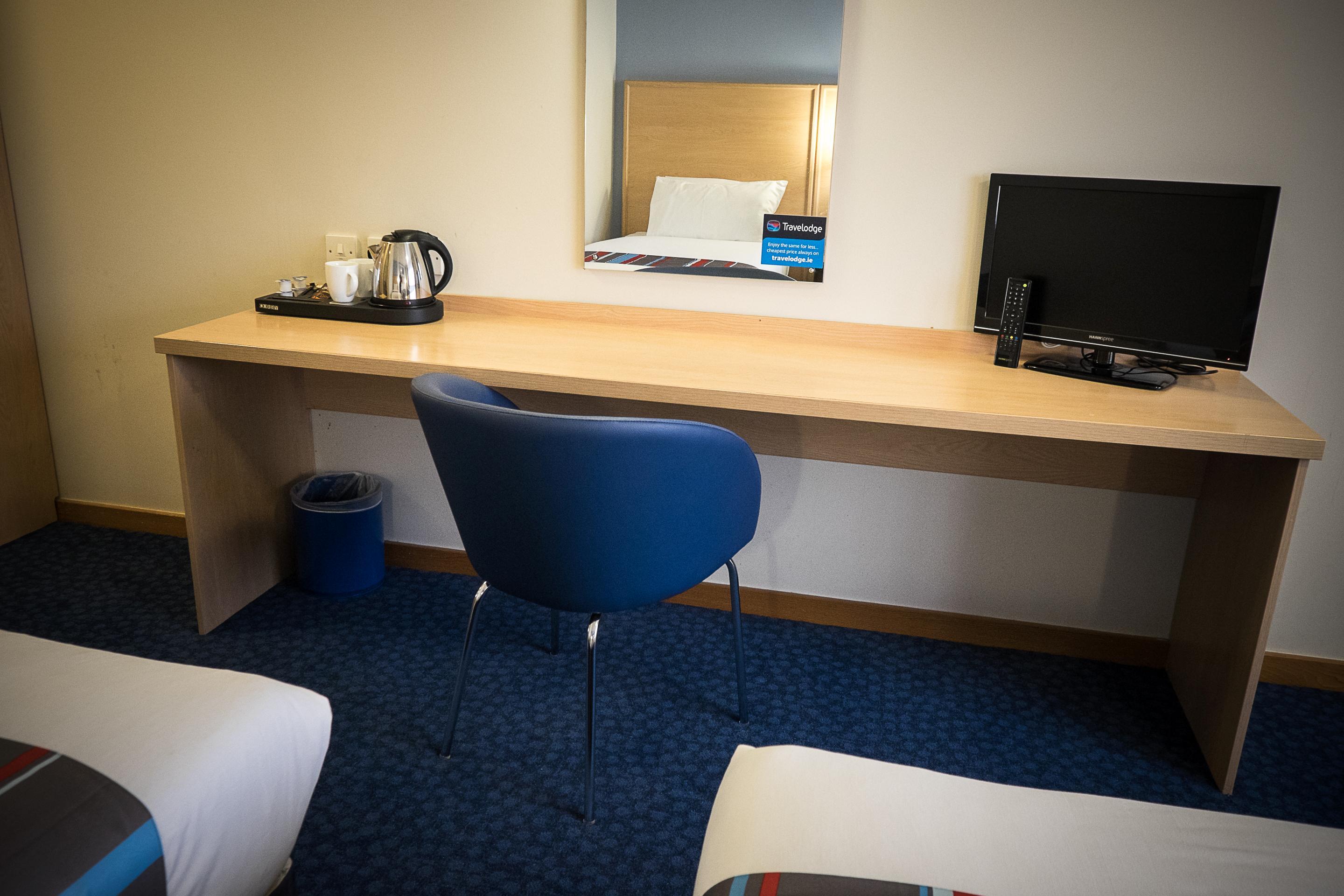 Travelodge Уотърфорд Екстериор снимка