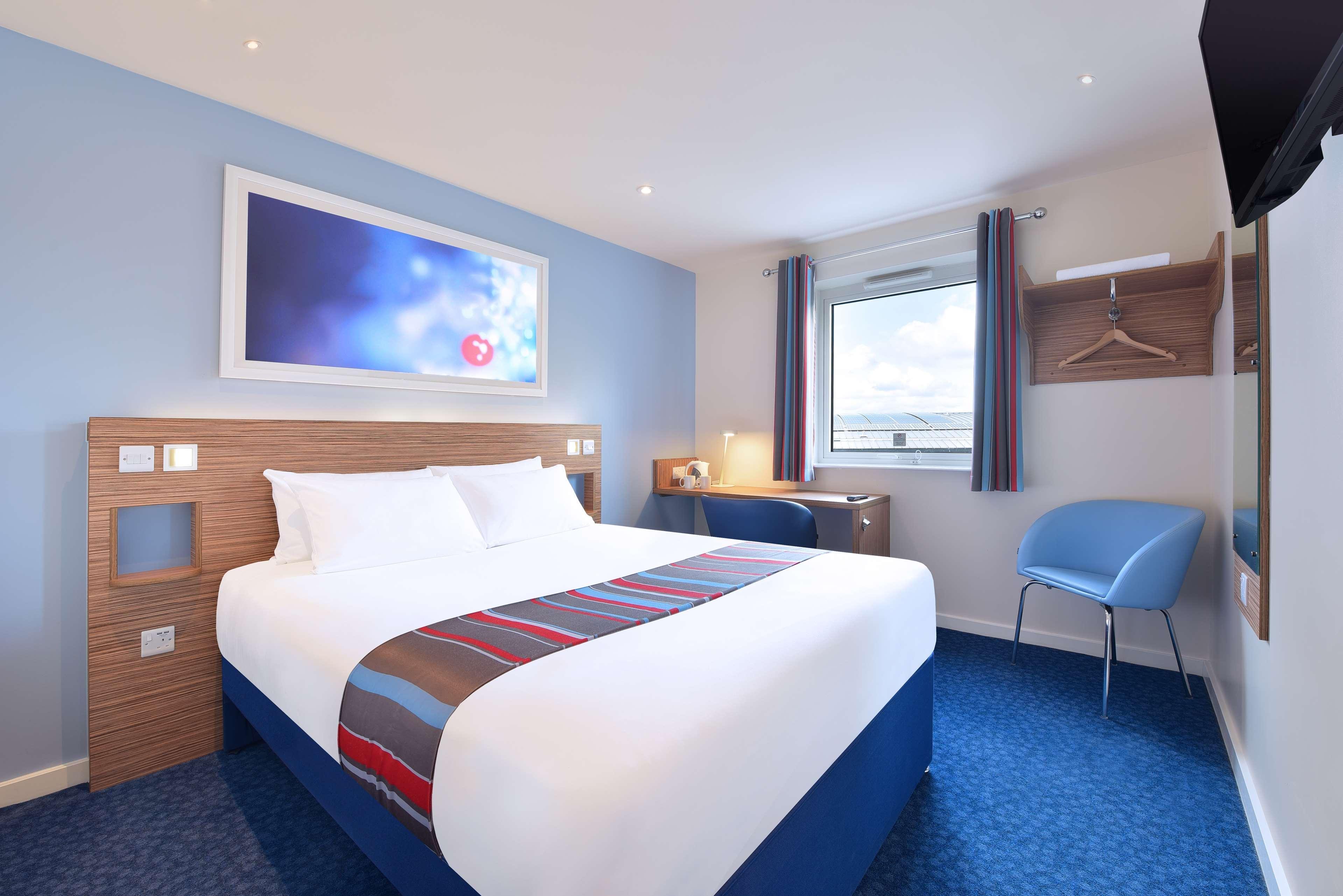Travelodge Уотърфорд Екстериор снимка