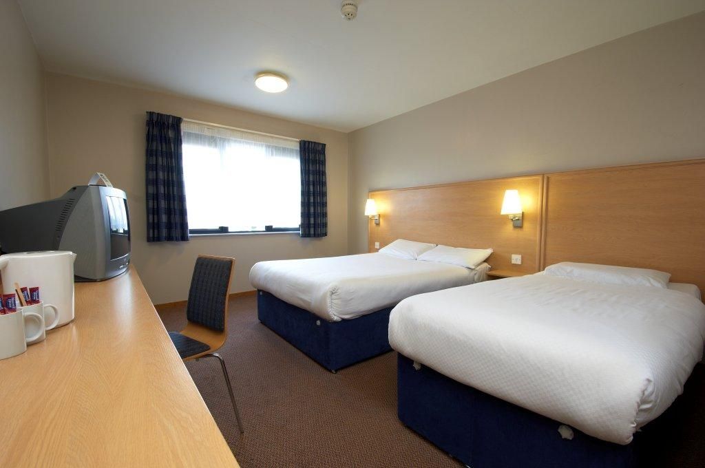 Travelodge Уотърфорд Екстериор снимка