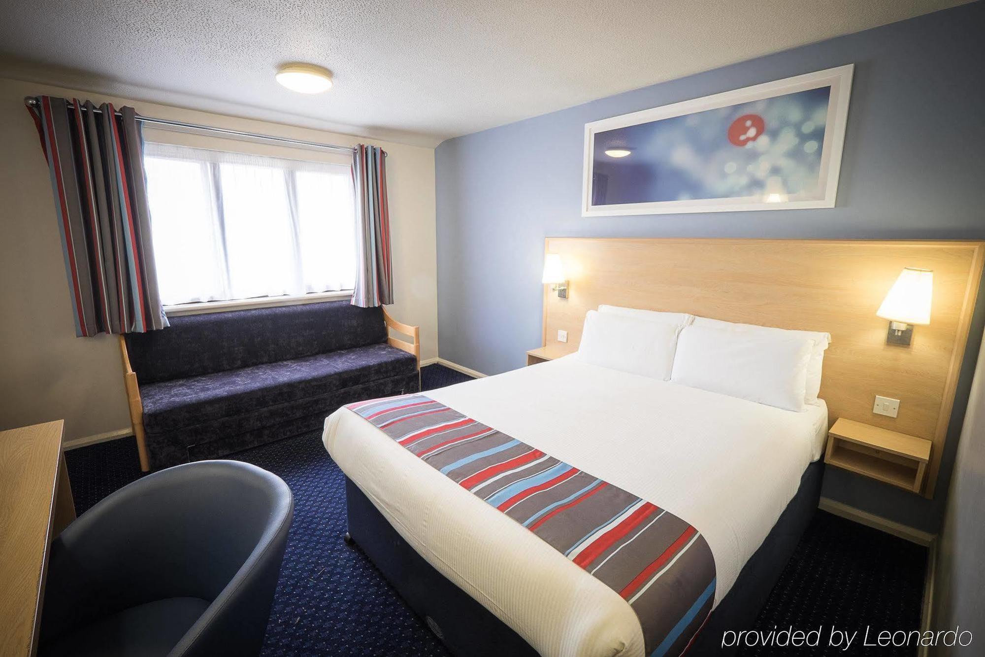 Travelodge Уотърфорд Екстериор снимка